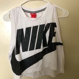 Nike Crop Exercise Top